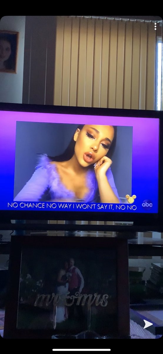 omg92958's tweet photo. Okay if Disney makes a live action Hercules @ArianaGrande should play the role Megara because this song is beautiful and if they don’t cast her I will scream https://t.co/0oFy3smI2a