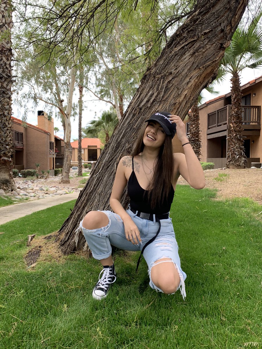 kristenn10_'s tweet photo. it’s been a minute since i posted so here these from my insta ig🤧 https://t.co/D6k2KZYSY2