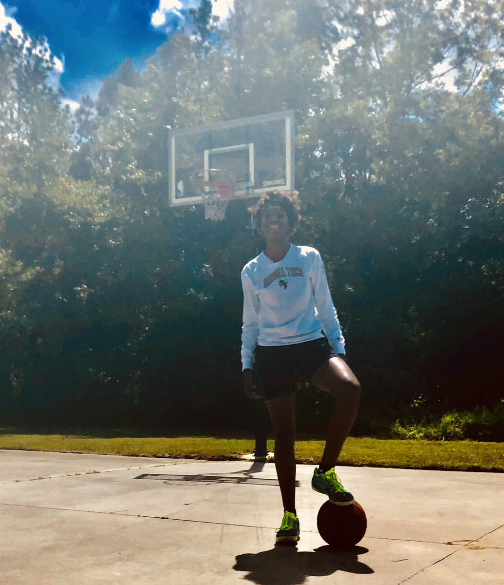 KacyHintz's tweet photo. We know who Loyal McQueen is on the court, but I learned today there’s A LOT more that makes up who our reigning Miss Hoop Zone is. Big thanks to the McQueen’s for having me out. Look for her story this weekend on @wpdeabc15 🏀🏀 https://t.co/8GPuuuTNuc