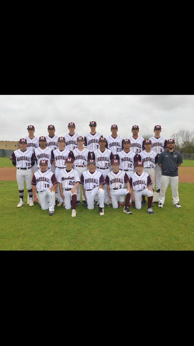 Marshall_Rams's tweet photo. The Ram Family wants to say a big thank you to all of these guys. We're sorry the season ended the way it did but things are out of our control. Biggest thank you goes to all of the seniors. We love you guys. #GOOD #RamFam https://t.co/Ilv6JouVsw