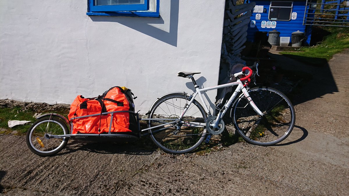 ArdnamurchanC's tweet photo. Off to deal with the recycling. #trailertrash https://t.co/Hzh6wtDnML