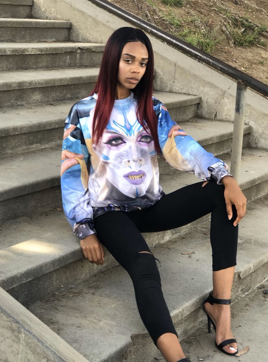 SunkeeAngel334's tweet photo. Model: Jonaya Peterson
#TRANSALIEN ATTIRE !!!!
Purchase below:
https://t.co/bBzmiTztGt https://t.co/rf3jrZwg0F