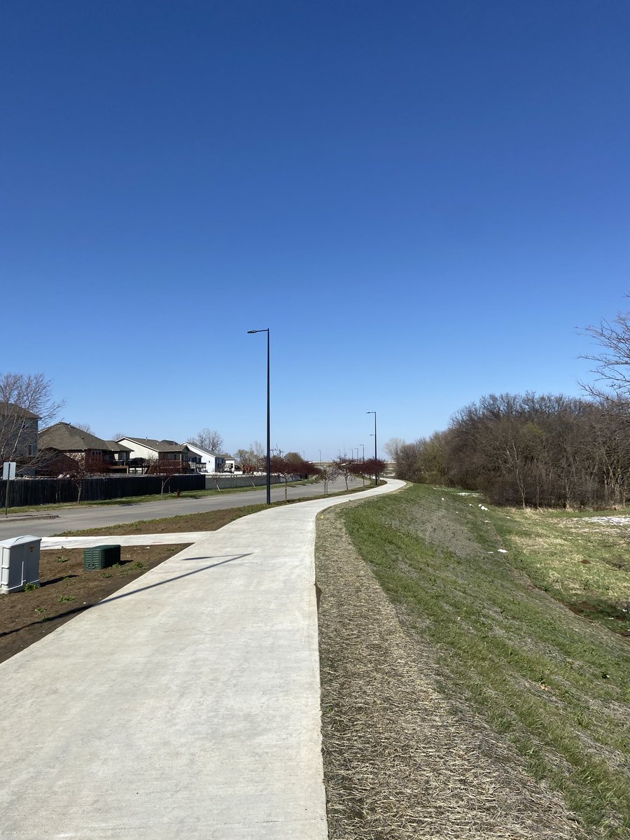 grams_nic's tweet photo. Great example of Nebraska weather. Less than 12 hours ago there was 4-6” of snow on the ground! Cheers to the sunshine☀️🍻⛳️🏖 https://t.co/0JPuEq35Ca
