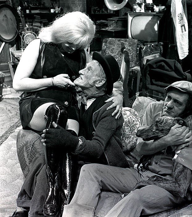 Have to admit if I was Harold Steptoe I would have stayed with Diana Dors for the day tbh. Love Steptoe and Son Ride Again. Such a good movie. #DianaDors #steptoeandson #steptoeandsonrideagain