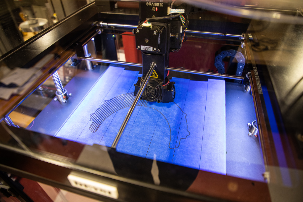 virginia_tech's tweet image. With infection control approvals in place for the face shield design, #VirginiaTech faculty, students, &amp;amp; staff are ramping up production &amp;amp; recruiting volunteers with the at-home capacity &amp;amp; resources to help fight #COVID19. 

Learn more 👉 bit.ly/vtppevolunteers