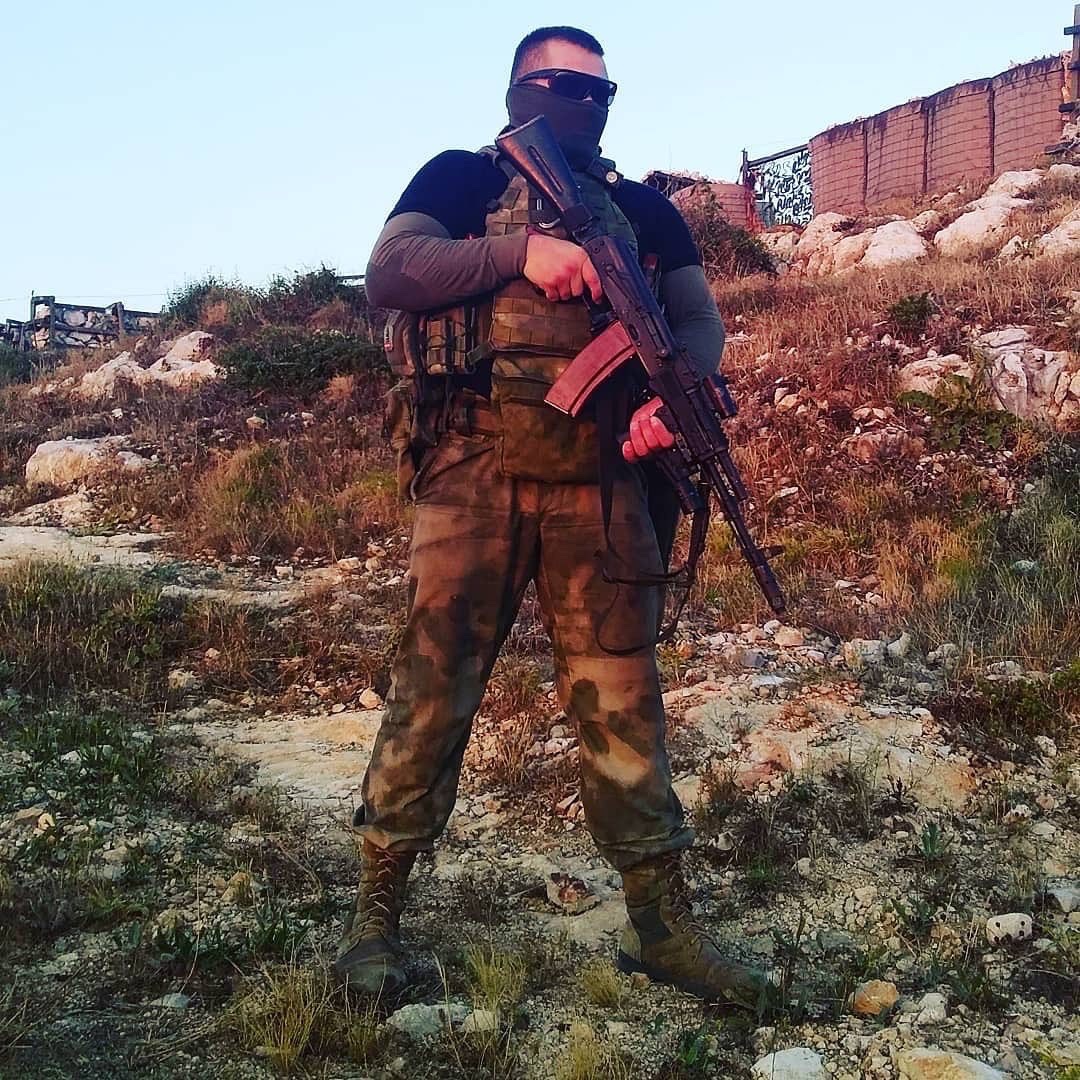 Photos of Russian spetsnaz or razvedchiki in Syria. Last photo is likely an SSO or FSB TsSN specialist/officer. 54/ https://www.instagram.com/p/B_GM_-NnSht/?igshid=cmo80ecy5ui9