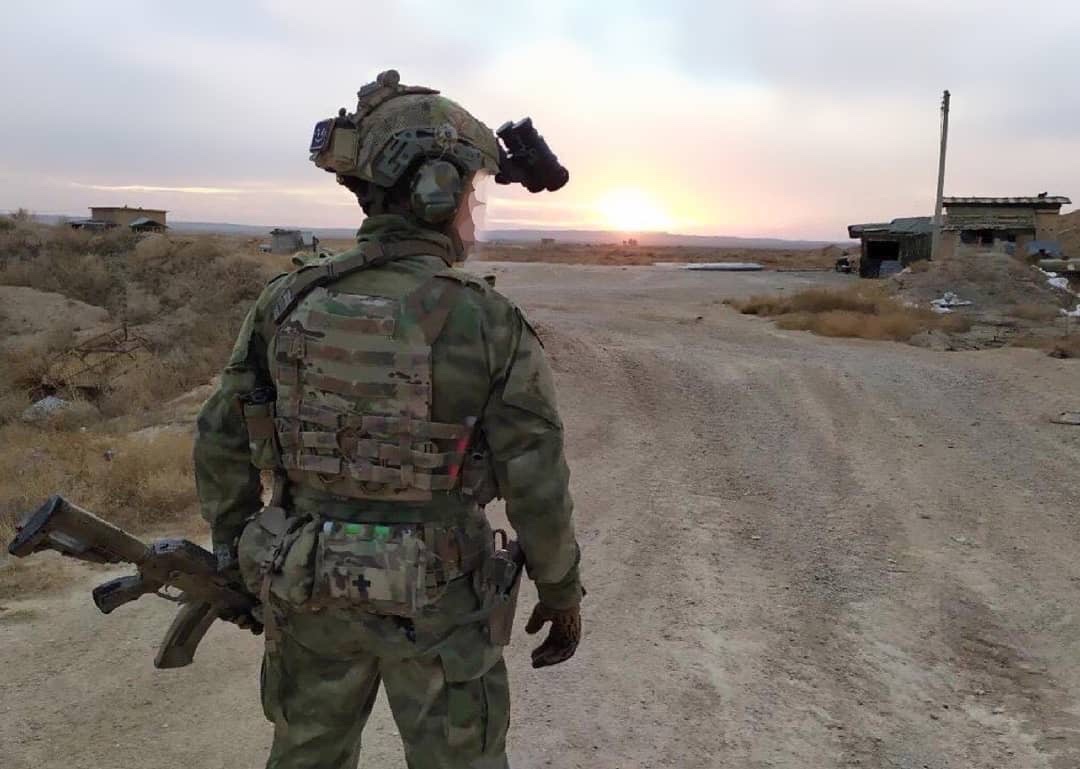 Photos of Russian spetsnaz or razvedchiki in Syria. Last photo is likely an SSO or FSB TsSN specialist/officer. 54/ https://www.instagram.com/p/B_GM_-NnSht/?igshid=cmo80ecy5ui9