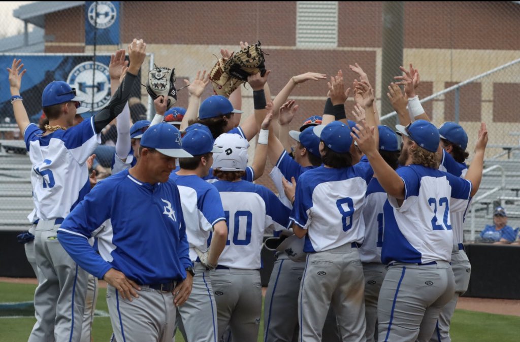 eli_breeden2's tweet image. Wow. I’m at a loss of words and am sick to my stomach. I’m gonna miss everything about Byron Baseball, it will forever have a special place in my heart❤️ I thank God for all the memories and friendships He has given me these past 4 years in Trophy Club, Texas💙 #7out
