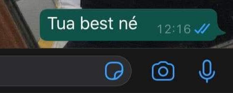 menina que minha amiga não gosta: a 

eu: