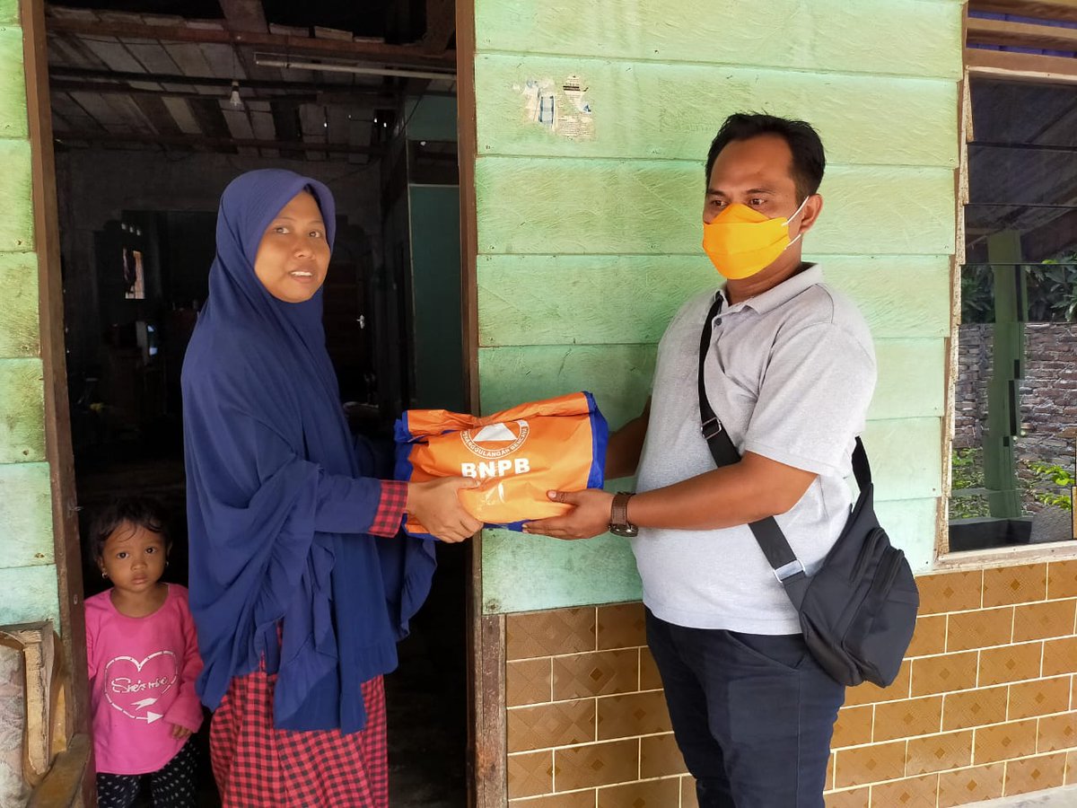 Marwan_Dasopang's tweet photo. #PadangLawas
Bantuan 1000 Paket Sembako @BNPB_Indonesia Dimuai dari Kabupaten Mandailing Natal.
@cakimiNOW @EmHasanuddin @FraksiPKB @DPP_PKB @CucunA44 @KangFathanNow
#LawanCoronaVirus #Bekerjasama #GotongRoyong #IndonesiaSehat #Sumut2 #Komisi8 #DaruratCovid19 https://t.co/7w1n3NMvl3