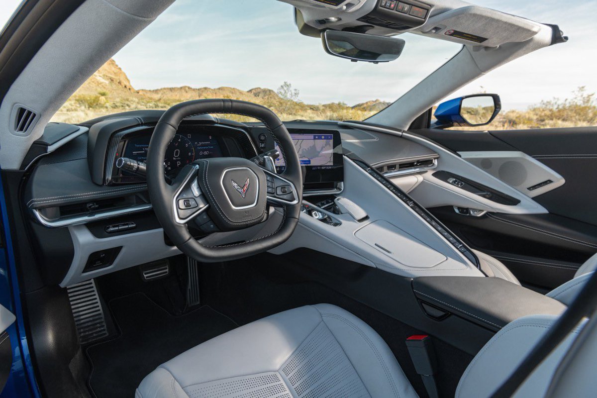 loveforcarsmx's tweet photo. En mi opinión el Corvette que más me gusta por su diseño, quizá de la mano del Stingray de los 60’s.

#Corvette #corvette2020 @ChevroletMexico @GMCmexico https://t.co/L3bO46gUwG