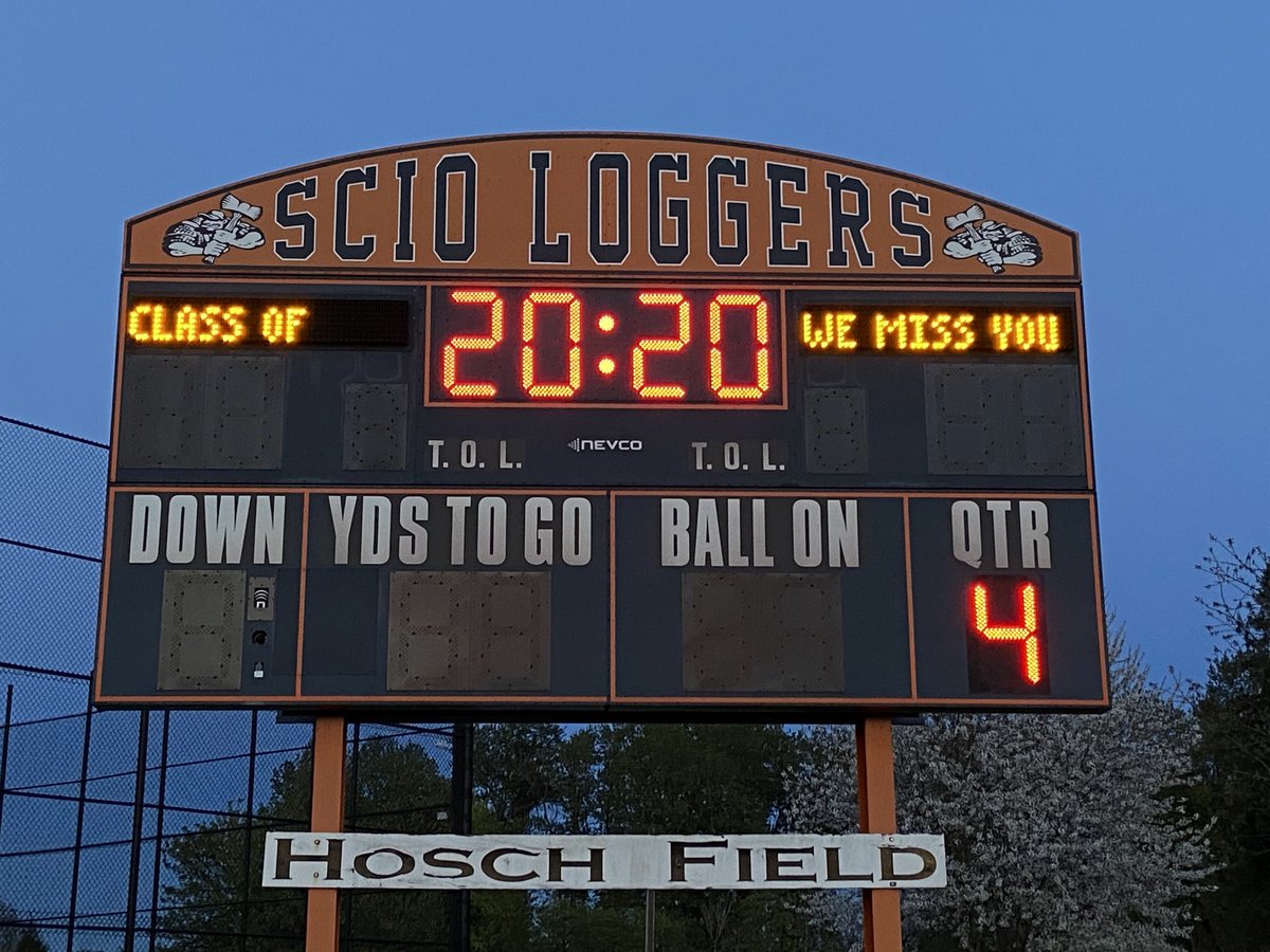 sciosoftball's tweet photo. The stadium lights were on again tonight and will be every friday night at 8:20 (20:20 military time) through the end of the school year to celebrate our seniors! #bethelightOR https://t.co/wPV7c7bspE