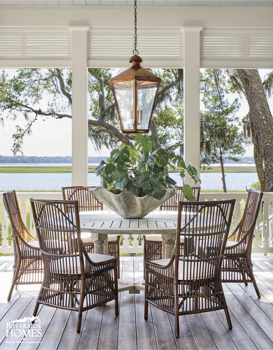MyRiversideHome's tweet photo. Dinner with a view has never looked better than at the @Southern_Living Idea House in @CraneIslandFL. Wishing you a relaxing weekend at your home sweet home.

Photo by Laurey W. Glenn

#RiversideHomesJax #SLIdeaHouseBuilder #AmeliaIsland https://t.co/FSfRb2Pyj3