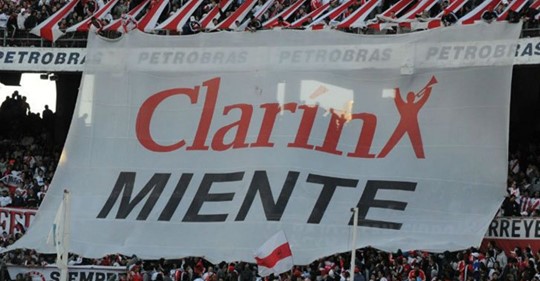 LancioniRP's tweet photo. #NuncaMas aceptar q #ClarinMiente y sus lenguaraces ensobrados q infectan de #OdioVirus a mentes débiles p/engrosar el #EjercitoDeZombies buscando #LaCaidaDelGobierno xq #ClarinTieneBonos de la obscena deuda contraída x #Macri @HRoncagliolo @eltanomdp86 @charroCARP @CaraDeTerror https://t.co/QT0SMV471z