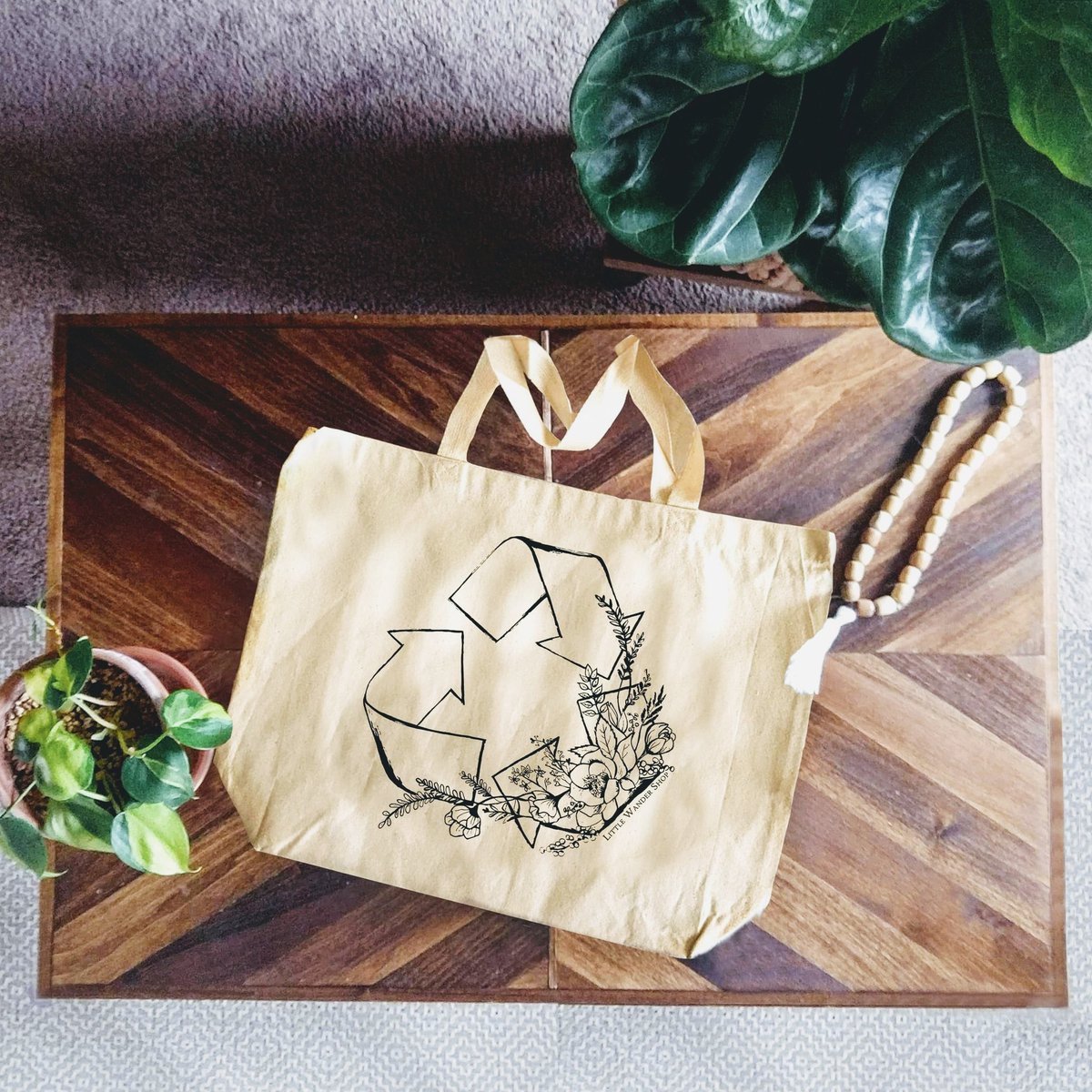 wander_shop's tweet photo. Who is ready for MONDAY?! 🙋🌎♻️🌸
https://t.co/m25bppw01a
#EarthDay2020 

#savetheplanet #SaveSmallBusiness #shopsmall #supportsmallbusiness #supportthemakers #Stimuluscheck https://t.co/Ax7MTRdACC