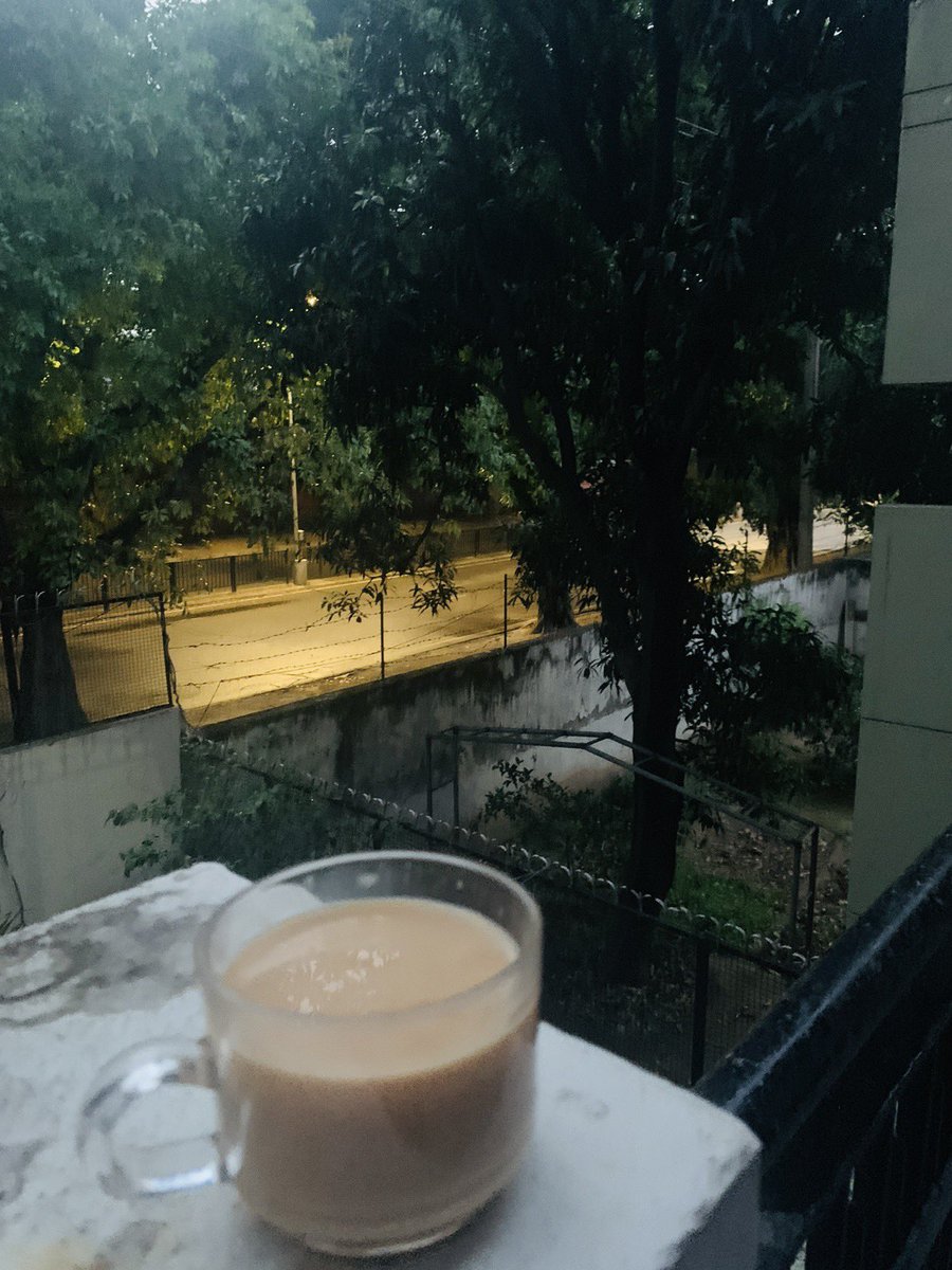 Namitaskalla's tweet photo. Waking up early is not my cup of tea, keeping awake till early (morning) certainly is. #morningmotivation #LifeOfAnInsomniac #WritersLife #HappyModeOn https://t.co/3EJk0R71GE