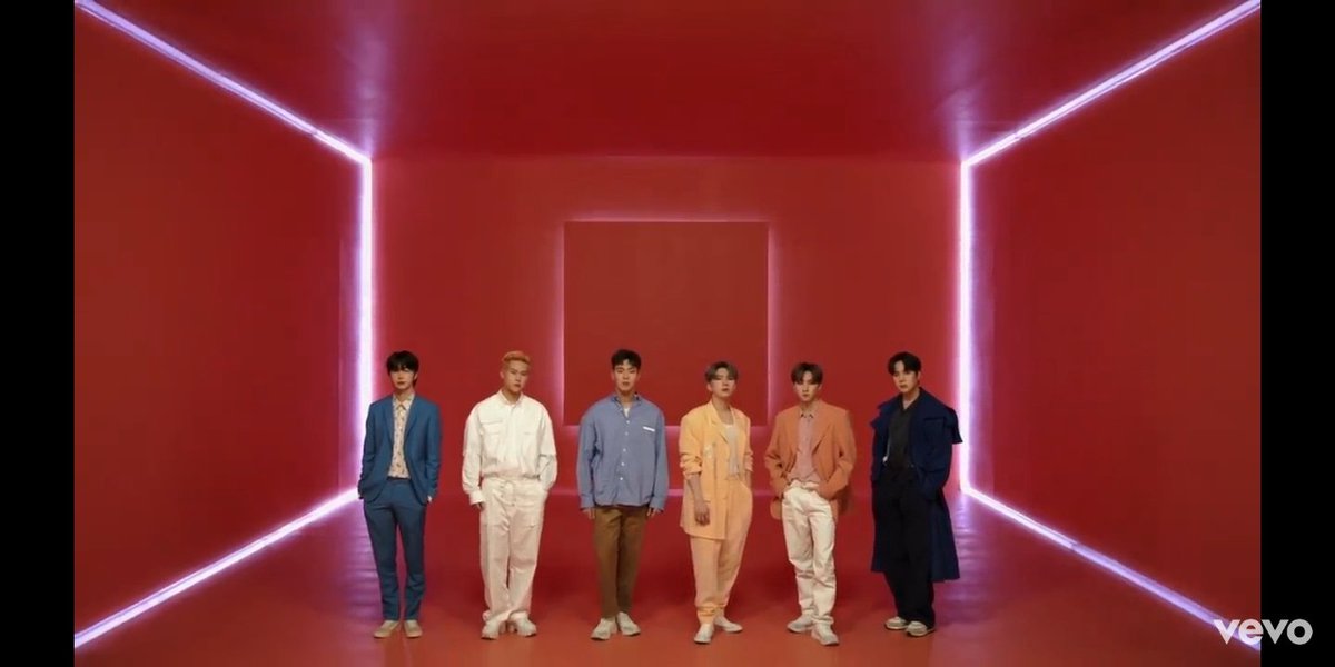 Princessawhale1's tweet photo. you broke my heart again, I fall in love with you every time again 😭😍😭😍😭😍😍🥰🥰. Monsta X The Best 💣💣💣💣. You can't hold my heart no more 💔. 

#You_Cant_Hold_My_Heart 
#MONSTAX 
#AllAboutLuv https://t.co/WzqthIAd0F