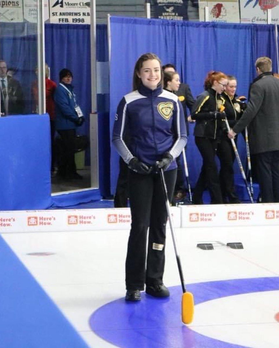 This will be her 11th year curling 🥌
When Emilie isn’t curling her favourite hobbies include working out and travelling! 💪🏻🏋🏼‍♂️🏝✈️(When not in a global pandemic...)
Emilie’s greatest achievement was winning the 2018 u18 Canadian Championship in  St.Andrews, NB 🏅