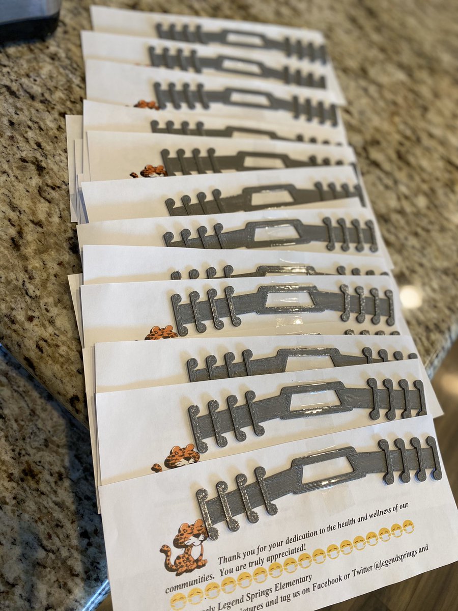 LizReyesAZ's tweet photo. @LegendSprings is ready to send these #EarGuards to medical workers in several parts of the Valley! Some are even headed to other states! Thanks to @cindynelsondvu1, our librarian, who has made & donated some too! 😷🌍 #InThisTogether @makerbot @thingiverse #extraordinary @DVUSD https://t.co/pkRSksApOb