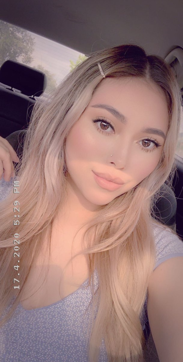 ZyniaPineda's tweet photo. I should probably brush my hair or actually do it next time I take selfies lol. https://t.co/1phlHhRaRL