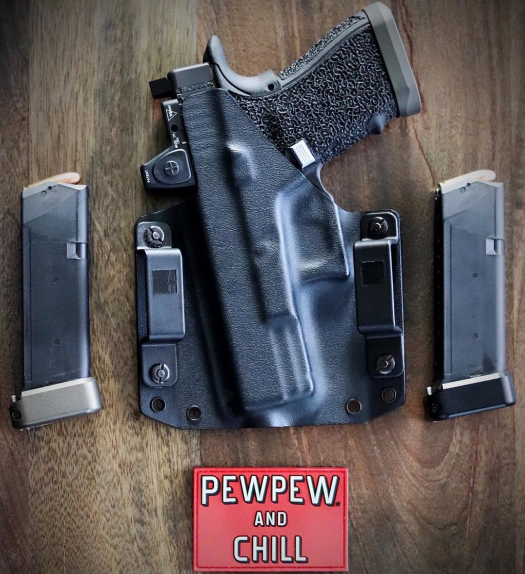 BravoHolsters's tweet photo. PEW PEW and CHILL .
.
Repost from @tacticool.dave
.
#freedom #getsome #rangedayfunday #glock19 #glock #tacticool #hawaii #pewpew #oahu #pistol #tactical #808state #ammo #ammofordays #firearms #igguns #weaponsdaily #triggertherapy #supportthesecond #2ndamendment #iloveguns https://t.co/ZJVNwe7YTU
