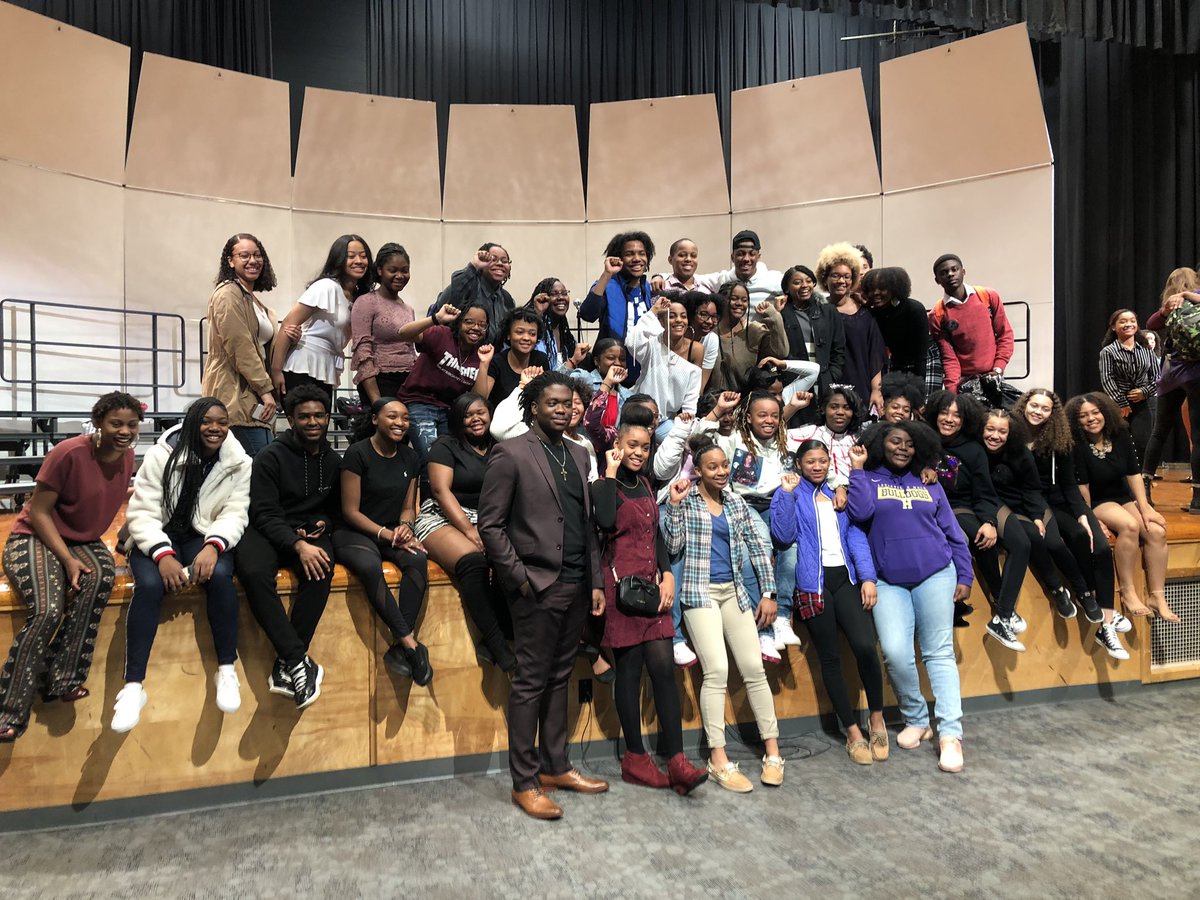 MrCathey21's tweet photo. This has been an amazing year, an unbelievable year, an unparalleled year. But itโs been a year that has shown exactly why we are who we are and why Family truly matters ๐๐พ
Weโre proud of everything you do and everything you are, Bulldogs๐๐
#ForTheFamilyFriday #NotFinishedYet https://t.co/IDOjbCo1XO