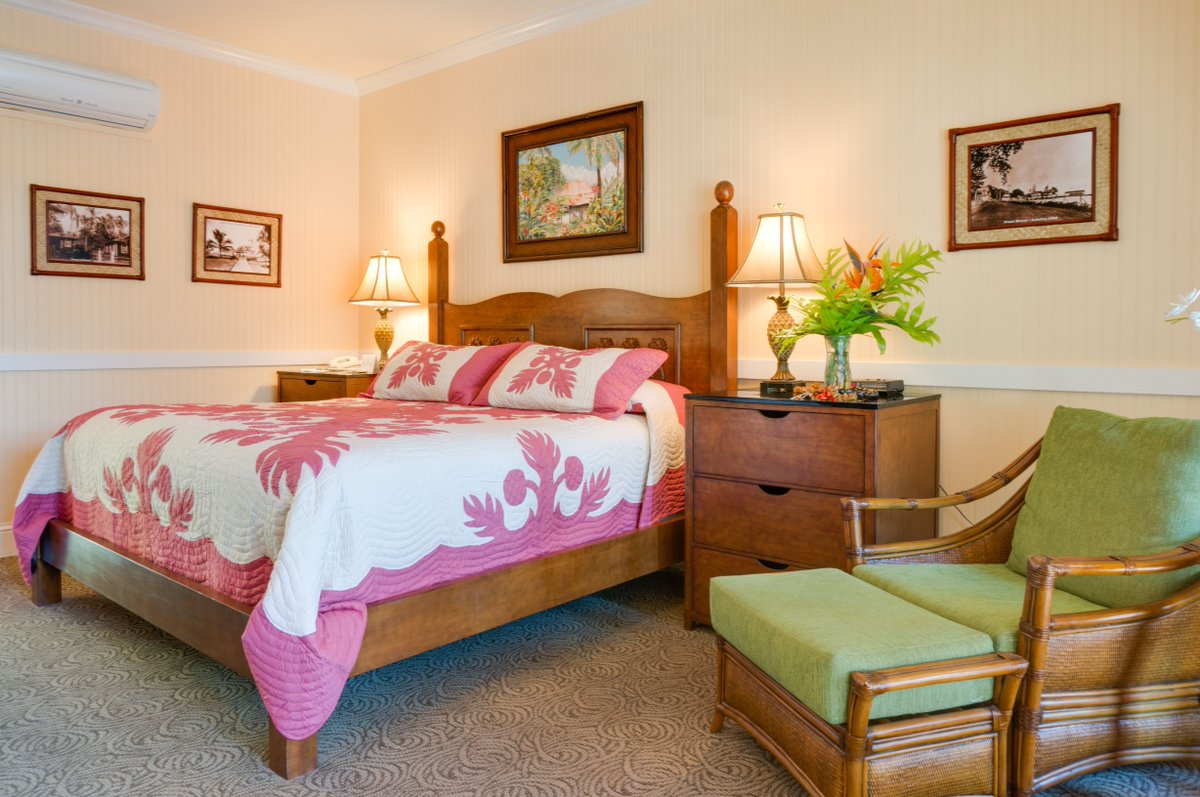 tpimaui's tweet photo. We wish you all the very best of health from The Plantation Inn Team and would like to inform you all that due to this time of uncertainty around COVID-19, we have decided to extend the closure of the Inn and plan to reopen Monday, June 1st. 
1/2 https://t.co/x5sUCx5G3L