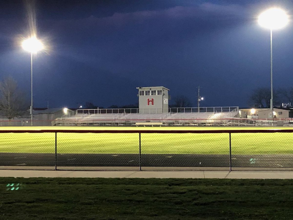 HighlandFb's tweet photo. @HighHuskyWrest @Highland_CSD @HuskieBaller @HighlandStudSec @highland_track 
Highland has lit the lights for the class of 2020 #BeTheLight https://t.co/LlFADleeWZ