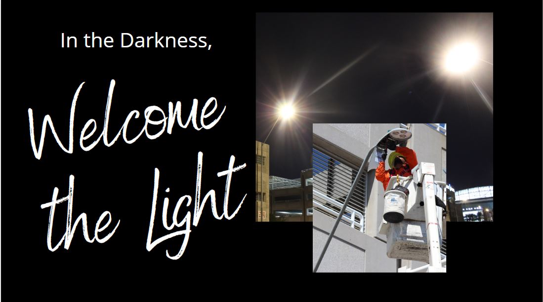 StreetsPHX's tweet photo. City streets are illuminated with LED fixtures for better quality light & energy savings. See an outage? Report it to 602-495-5125. #StillWorkingForYou #CityofPhoenixAZ #EverydayHeroes https://t.co/4tplVKEZKy