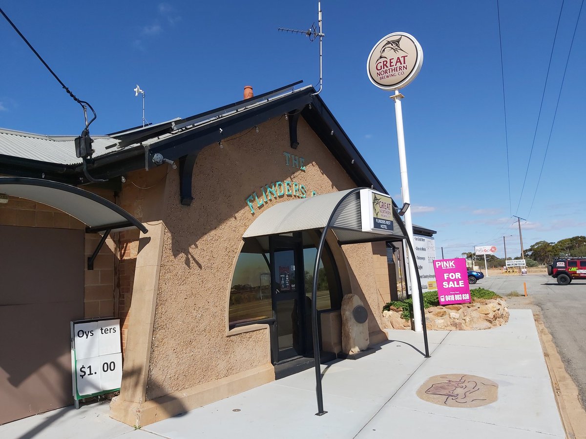  #PubCrawl: I visited the  @FlindersRest Hotel at Warnertown in early March, but sadly it's closed and seemingly up for sale.On the edge of the Flinders Ranges, the pub's most recent owners took over in 2017, from what I can gather. In 2014 it celebrated its centenary. #pub  #beer