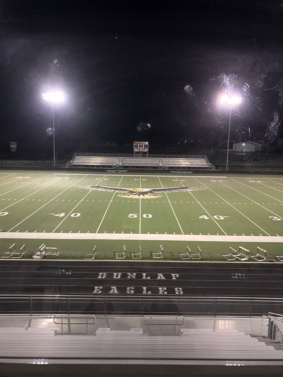 DunlapAthletics's tweet photo. Lighting up for DHS Class of 2020 &amp; all essential workers. #LightsForTheFight #BeTheLight  🦅 https://t.co/0V6oCfb6FZ