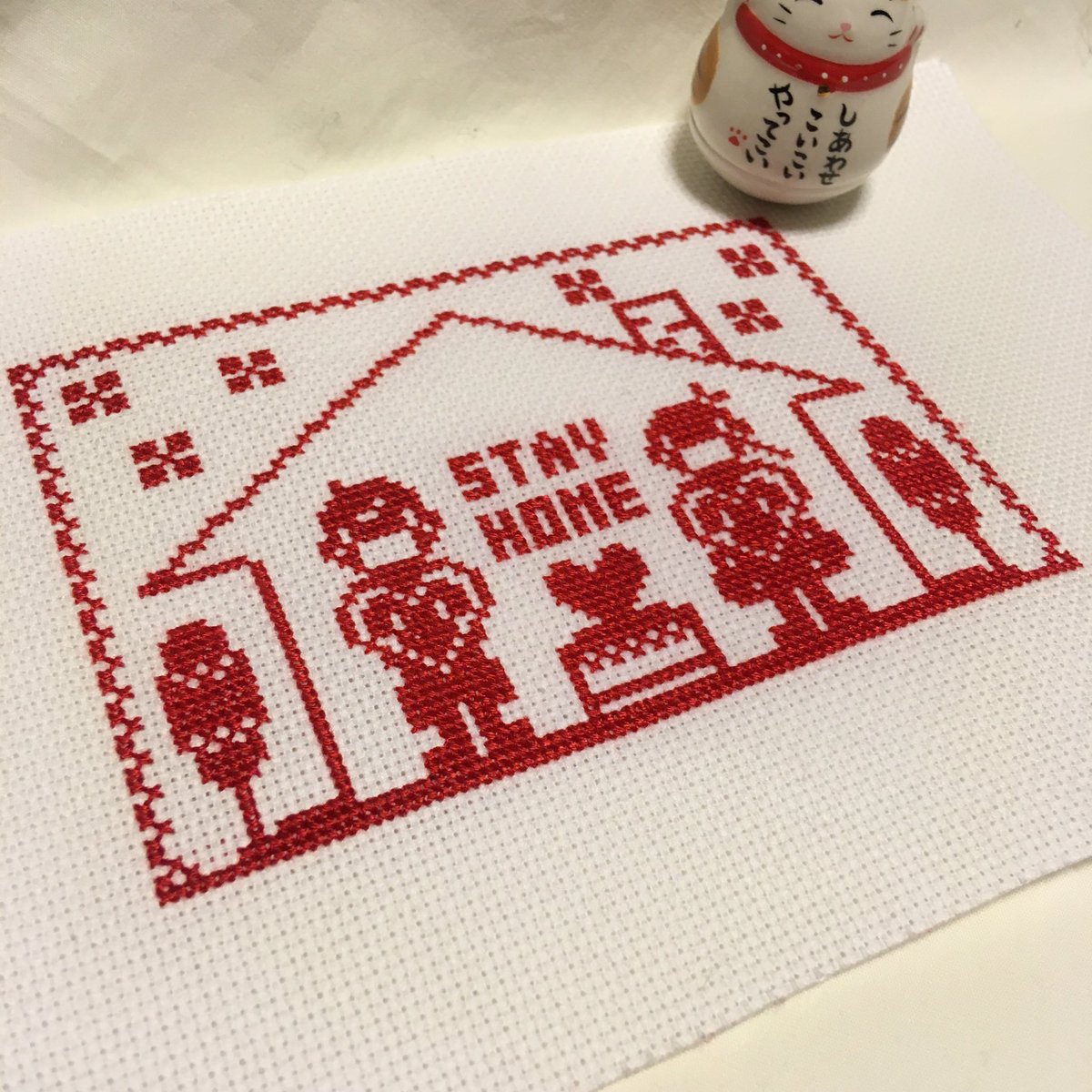 フォトクロスステッチ みのり工房 Stay Home 新作フリーチャートアップしました T Co Rtfsrtnmgd Stayhome Crossstitch クロスステッチ フリーチャート