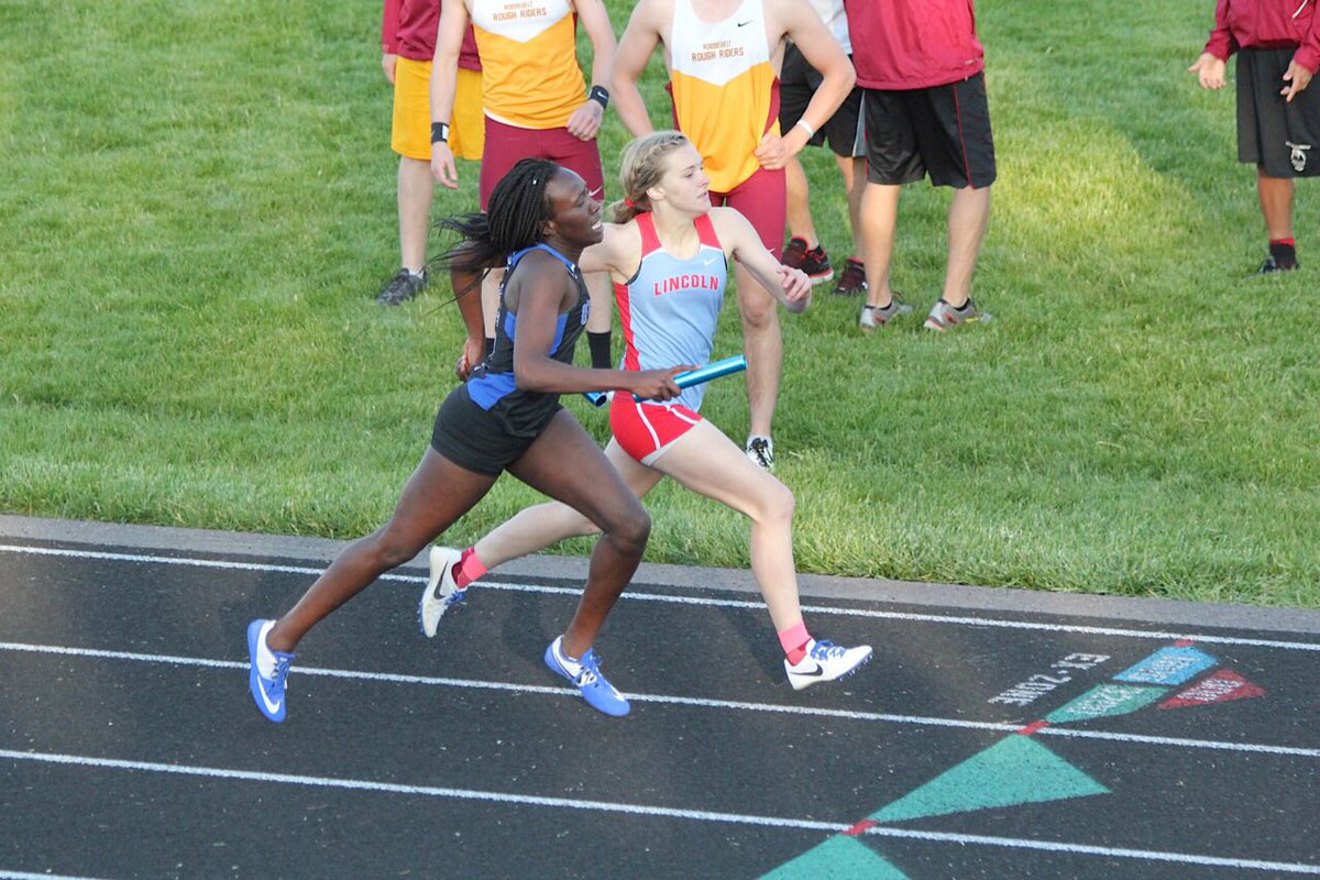 chloeblack09's tweet photo. thankful for these last four seasons running as a warrior🧡🖤/patriot ❤️💙 https://t.co/w6uWFICtCY