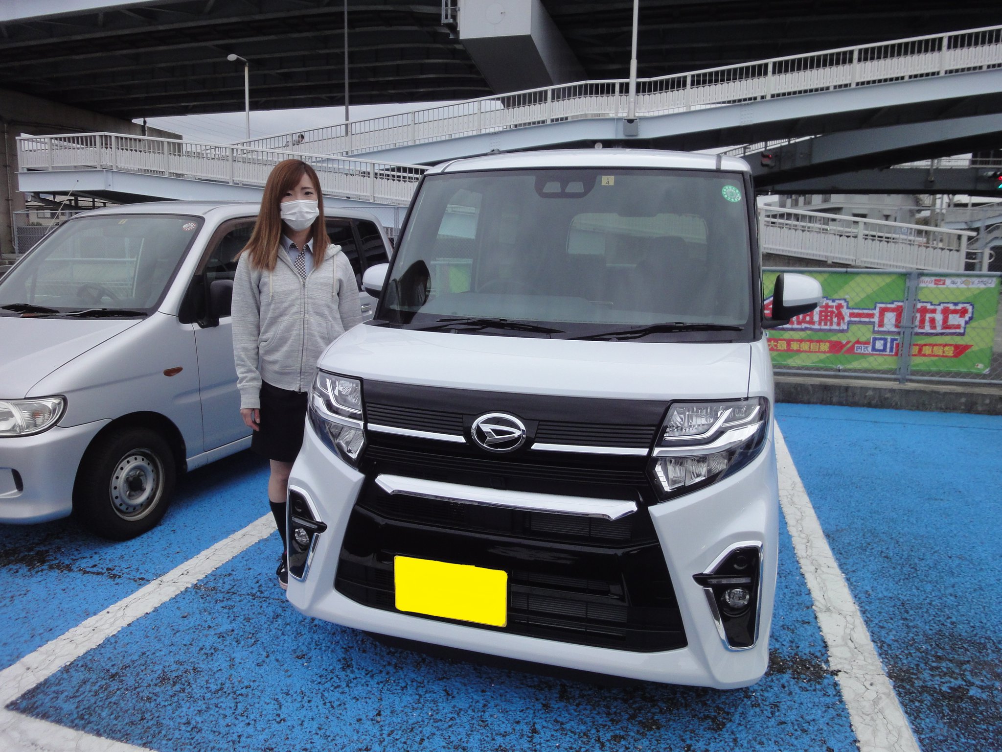ダイハツショップ 日進 新車タントカスタム納車完了 コロナウイルスの関係で生産が遅れ納車まで少々お時間が掛かりました ホワイトパールのタントカスタムかっこいいですね 大変お待たせしました ご来店ありがとうございました Daihatsu