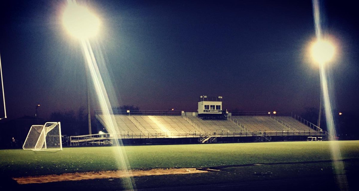 HLR_FOOTBALL's tweet photo. Tonight we turned on the lights at Korhonen Field in honor of our students, teachers, staff, healthcare workers, first responders and all other essential workers who are on the frontlines during this difficult time. #Thankyou @EDGYTIM @IHSA_IL @disabato @HLR_Ideas @BulldogsHLR https://t.co/ZtwJcHODA7