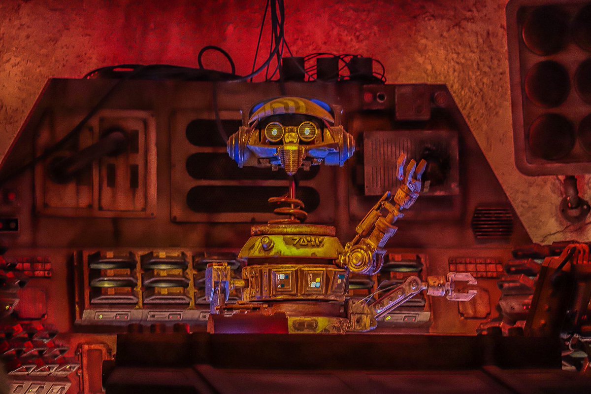 Great way to distract yourself during this time 🤖 Is with some good music 🎶 I miss DJ R3X. 📸: @mousymagic <a href="/Disneyland/">Disneyland Resort</a>AP @DisneylandToday @Disneyland