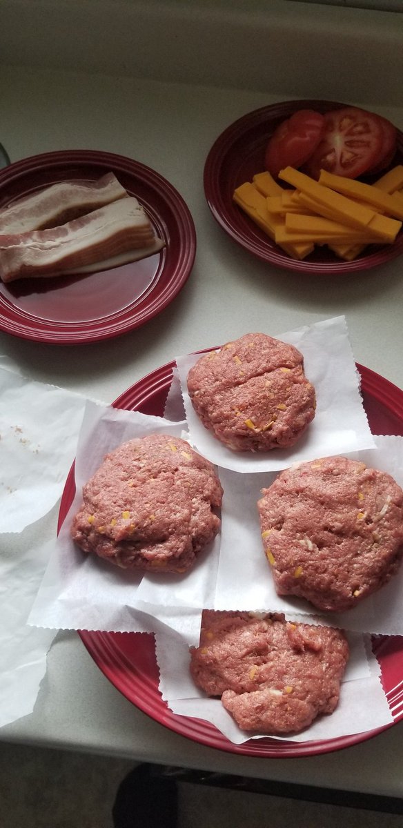 ShauneWalt's tweet image. With more time comes more responsibility to make awesome food!!!
Bacon and cheddar cheese stuffed cheeseburgers and fries with gravy.
#yum
#food
#ICanCook