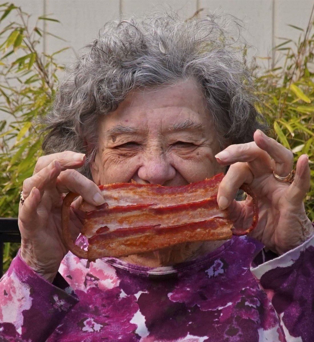 EastCountyRun's tweet photo. March 48th. 98-year-old Helen seeks clues to a disregard for personal safety. Masks available, but folks won’t wear them.  Helen experiments w/ different materials, seeking one that folks will use.  Helen takes personal safety VERY seriously. Helen is a SURVIVOR. Be like Helen https://t.co/mCf7MsHRZU
