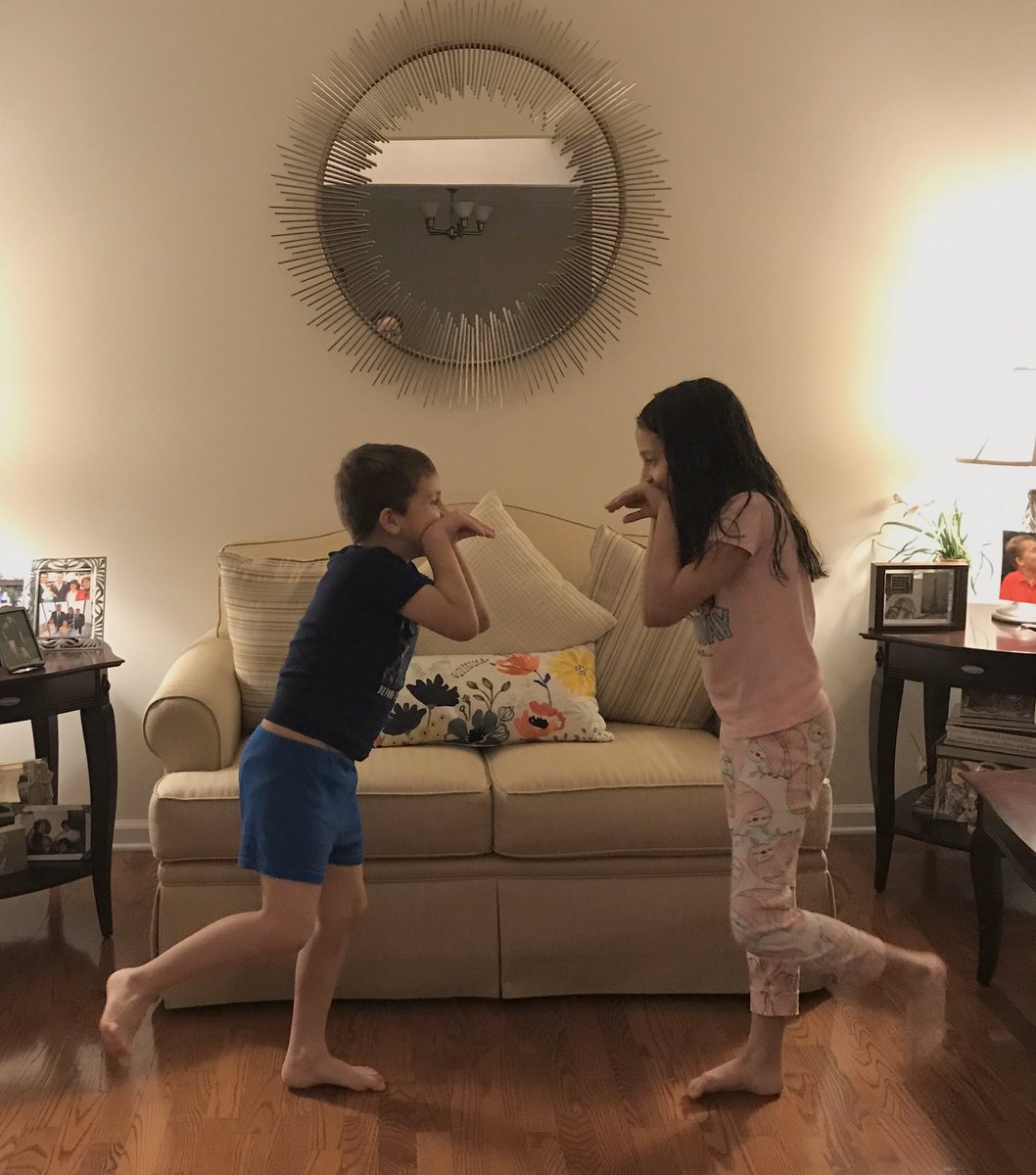 Closing the Spirit week with a couple of Sandpipers at home. <a href="/TeresaLky3/">Dr. Teresa Caswell</a> <a href="/es_parkside/">THEParksideES</a>