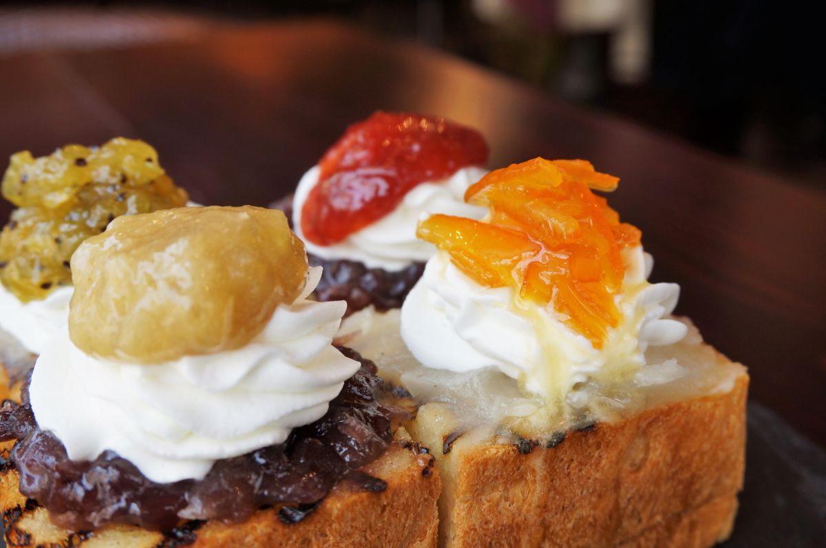 Cafe ふんわり厚切りトーストが絶品 Tvでも話題をさらったあのカフェがリニューアル 東京 町田 茶房 中野屋 T Co 4z2k1q7kaa 茶房中野屋 茶房 中野屋 東京 町田 トースト コンフィチュール 白玉クリームあんみつ スイーツ 小倉