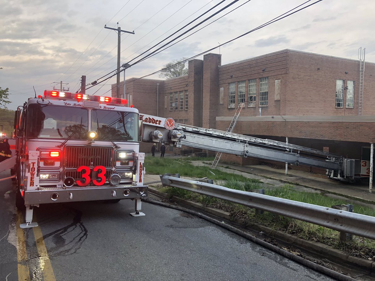 Kentland33's tweet photo. #Tower33 (1st truck) and #Engine332 (4th engine) run fire at vacant school in Co 5’s first due. Lyndon Elem School, closed since 2006, has been the site of several small fires since. https://t.co/6ZRrYus7gv