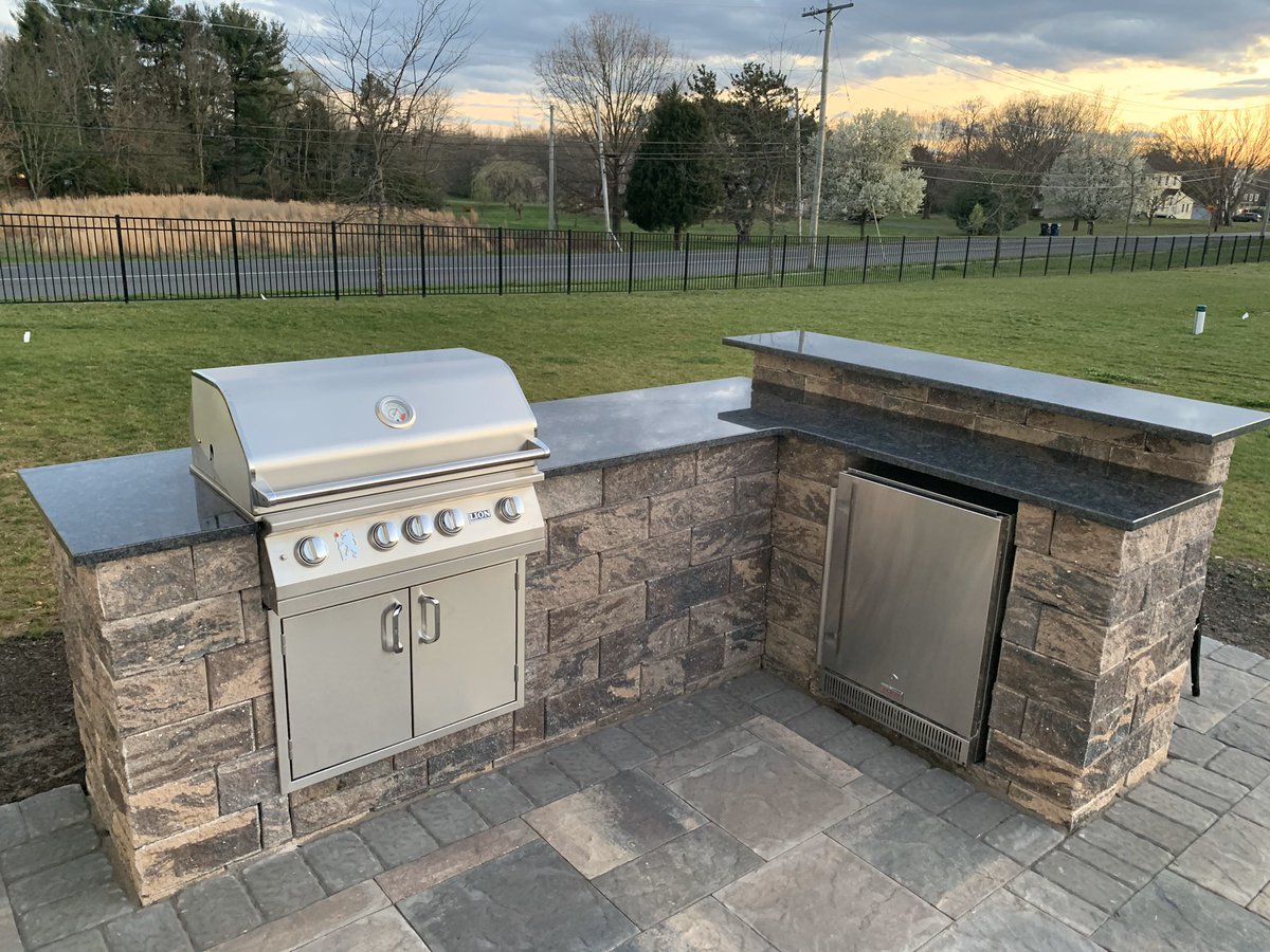 MGGTgroup's tweet image. Time to grill!