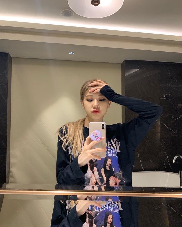artemissyuu's tweet photo. Entah tapi aku lemes tanpa gudmorningmu. asik. https://t.co/F52gRc0UTV