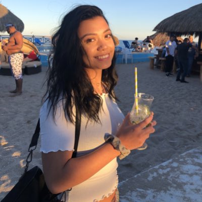 jolenaisabel's tweet photo. I forget that I have twitter lol  #NewProfilePic https://t.co/d3hyJWoveS