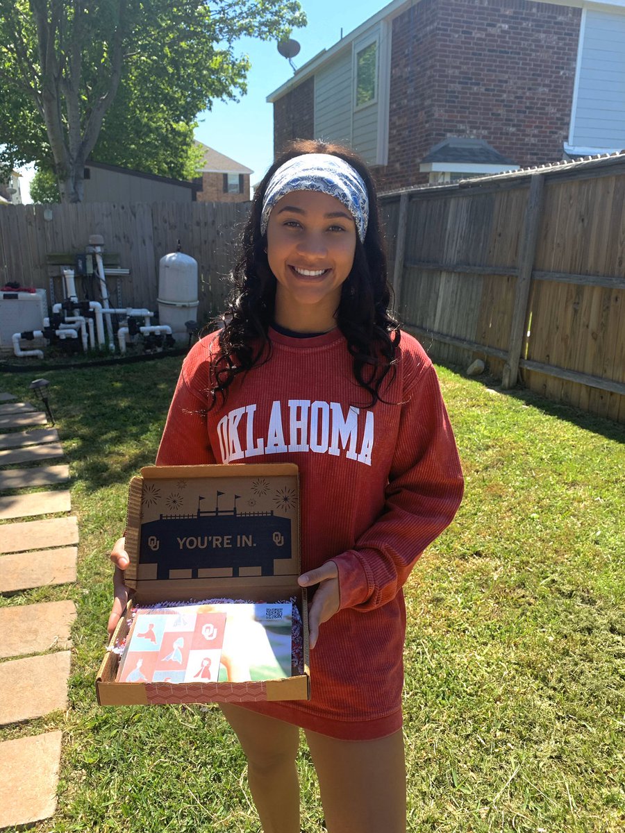 lrhseagles20's tweet photo. Laura Livingston
University of Oklahoma
business undecided major https://t.co/OD3bQfqbWs