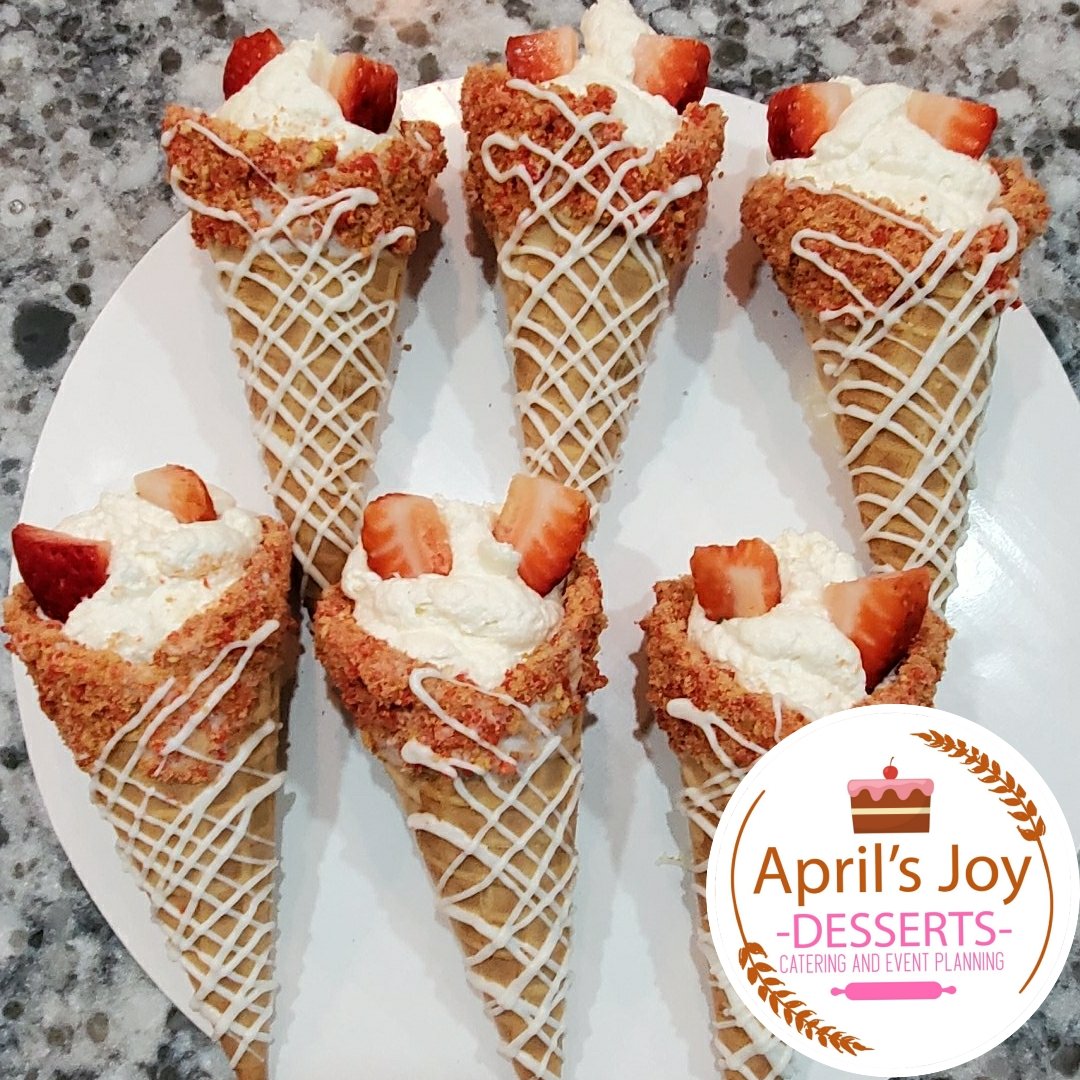 april_event's tweet photo. Our client asked and we delivered. We will call this the strawberry crunch cheesecake cones. I promise you will love these. #Cheesecake #Wafflecone #Strawberrycrunch #Baker #Aprilsjoy https://t.co/SaK8IsnEnm