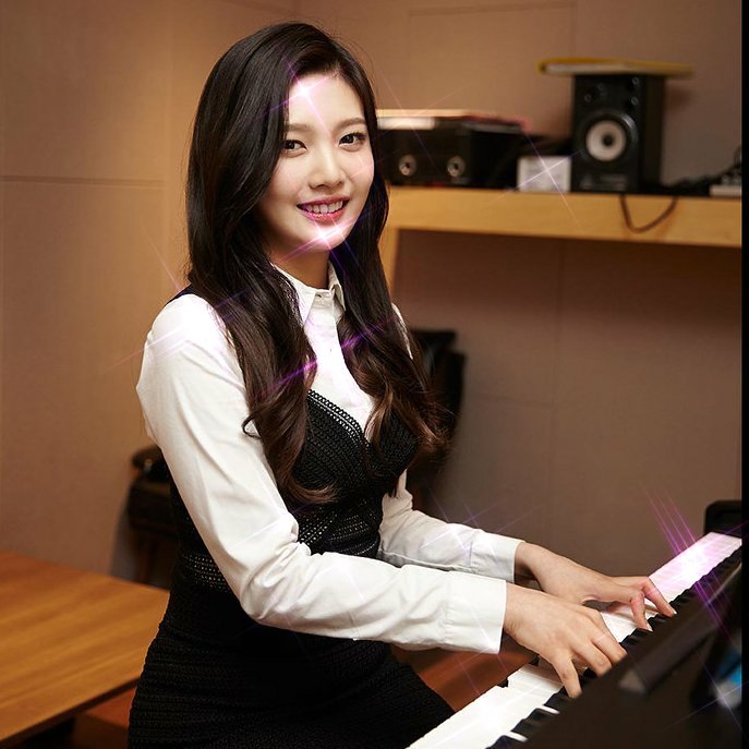 dedicatedfangr7's tweet photo. Pianist & Musical Conductor 🎹🎼
#JOYx #ROWOON version 😂🤗💖
#SF9 #RedVelvet #MusicFeels https://t.co/w3AxENXqQ8