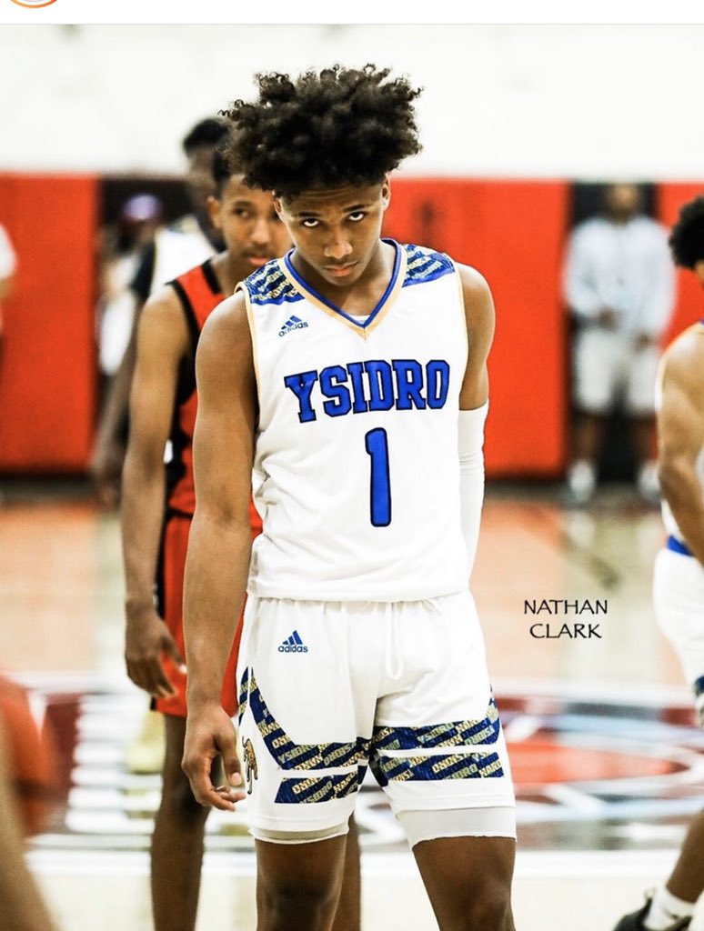 Compton_Magic's tweet photo. 2023 Mikey Williams #SanYsidro has picked up an offer from Kansas
@619CONFIDENTIAL ✔️
@tetuck @jcgirl23 @niquedunning @MacThomas23 @OvertimeShea @ladyleo197 @EvanDaniels @ebosshoops @PaulBiancardi @JoshGershon @coreyevans_10 https://t.co/PNi57Ua8NE