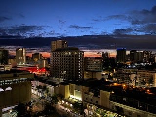 NotBogus's tweet photo. Honolulu♥️ 
beyond gorgeous even in these eerie times https://t.co/BMlb36brK6