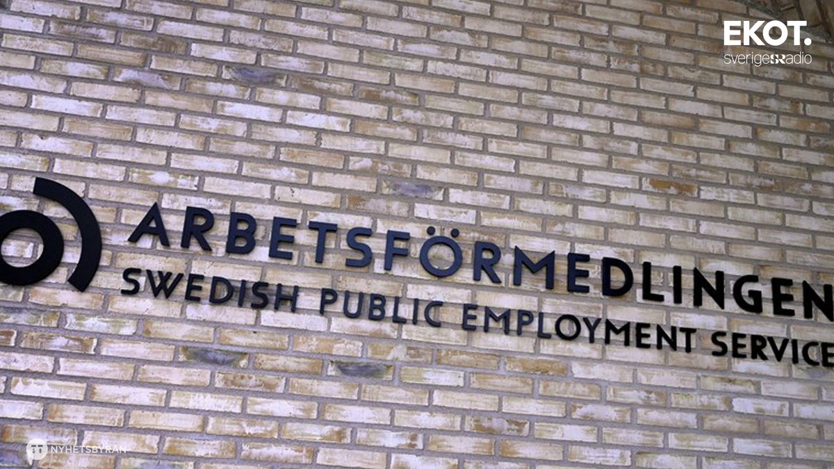 sr_ekot's tweet photo. Arbetsförmedlingen prövas nu på grund av coronakrisen. Facket anser att de extra pengar som Arbetsförmedlingen har fått till bland annat personal inte räcker.
#arbetsmiljö 
Foto: Janerik Henriksson/TT
https://t.co/NmTCCVDqgt https://t.co/AC7Twkks0k